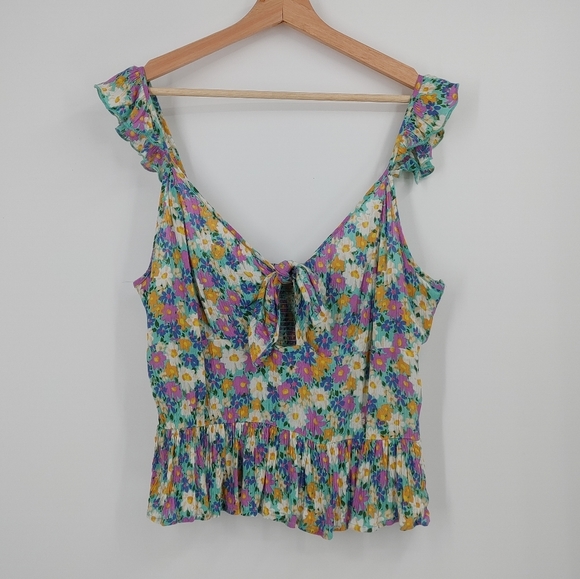 Patrons of Peace Tops - Patrons of Peace | floral print crop